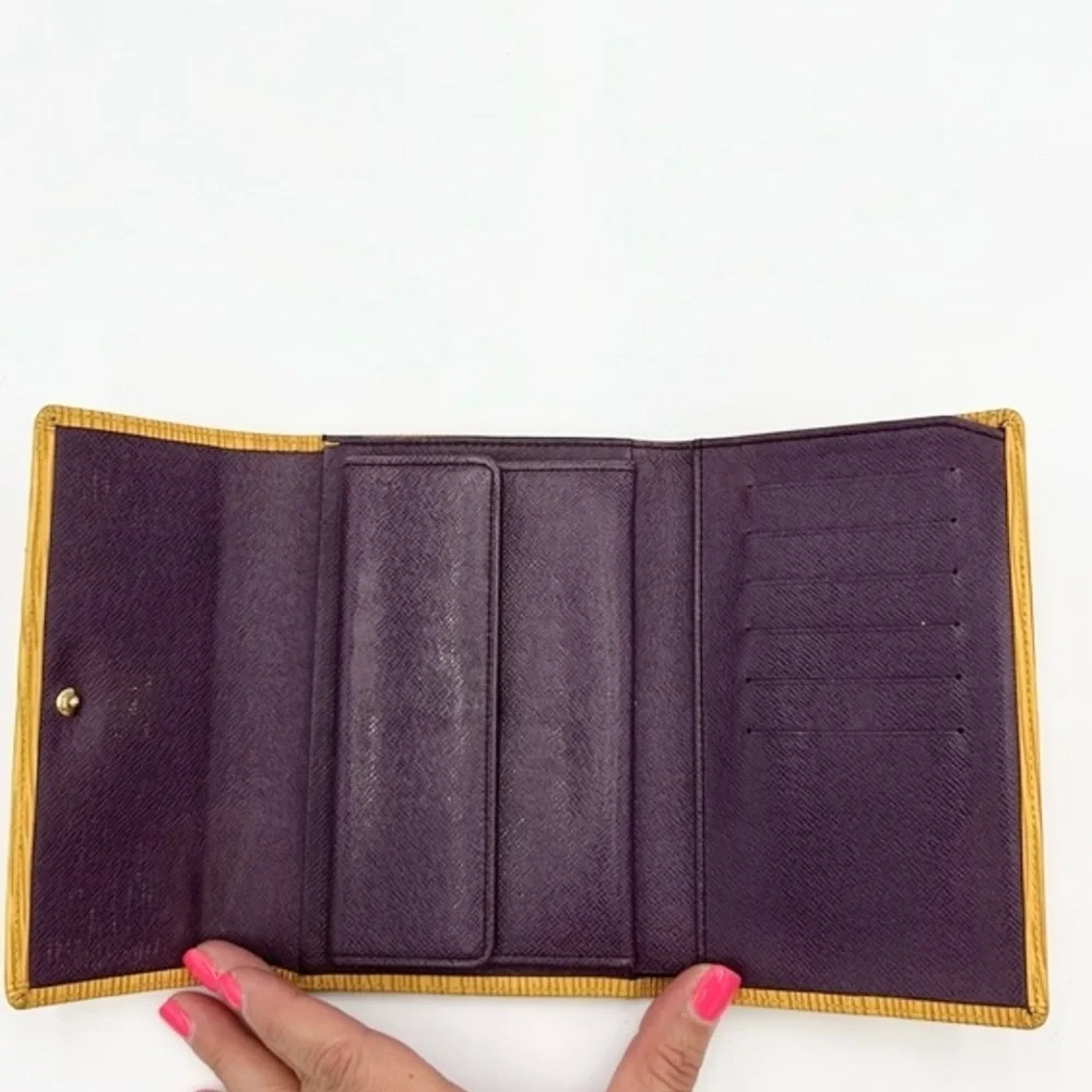 LOUIS VUITTON CLASSIC LV INTERNATIONAL WALLET